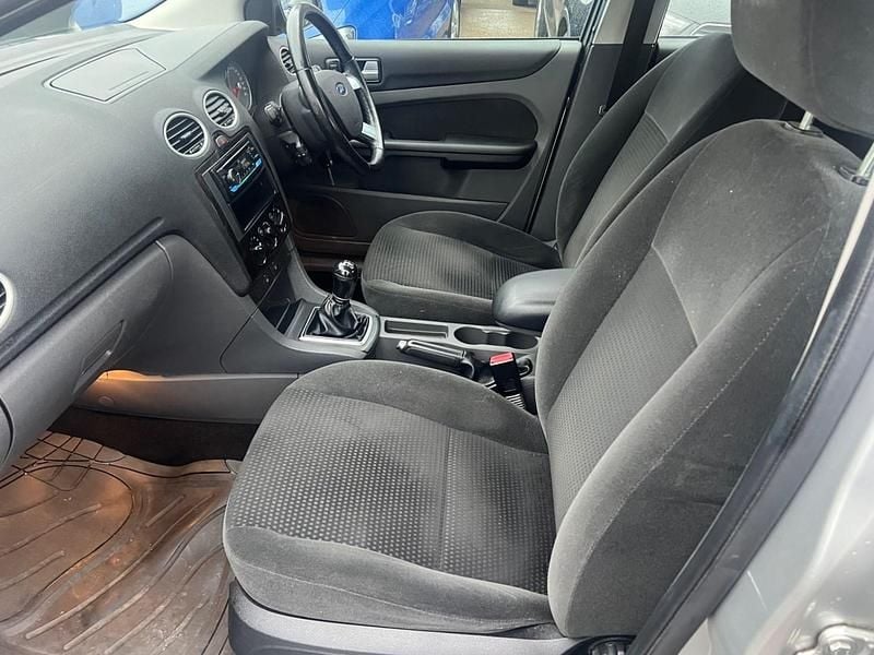 Used Ford Focus Ghia 2007 Grey Hatchback