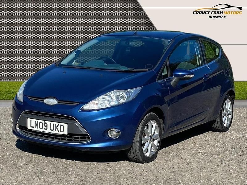 Usado Ford Fiesta Zetec 81 HP (59 kW) 2009 Azul Citadino