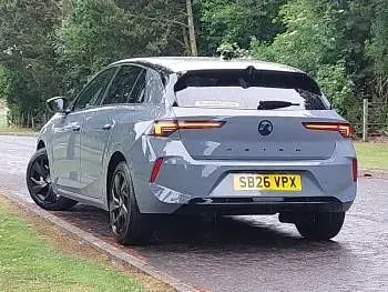 New Vauxhall Astra 130 HP (95 kW) 2026 Two coat premium metallic  graphic grey Hatchback
