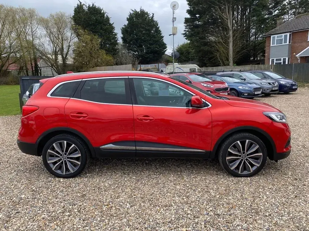 Used Renault Kadjar Iconic 140 HP (102 kW) 2019 Red SUV
