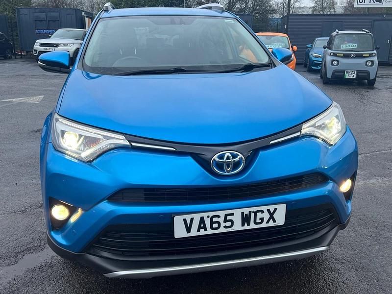 Used Toyota RAV4 197 HP (144 kW) 2016 Blue SUV