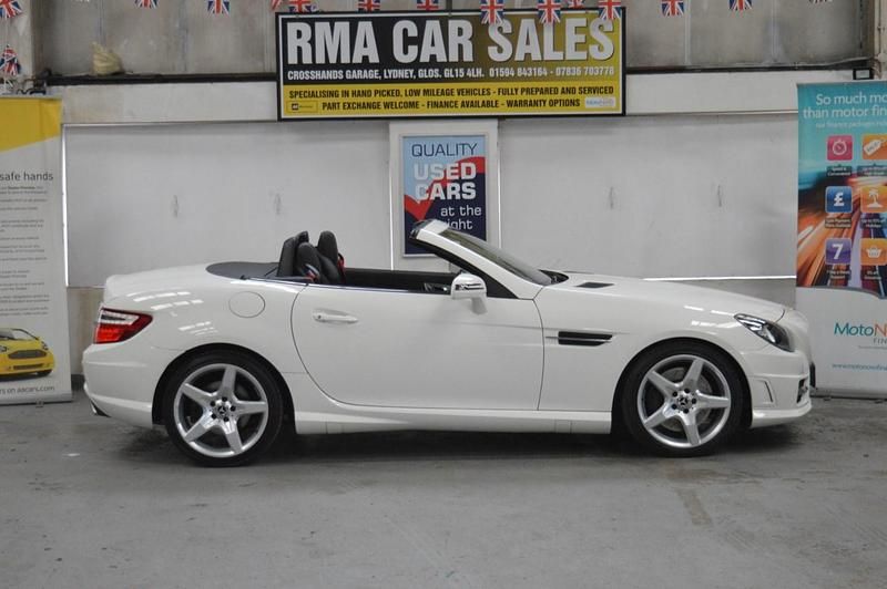Used Mercedes SLK250 AMG 2013 White Cabriolet