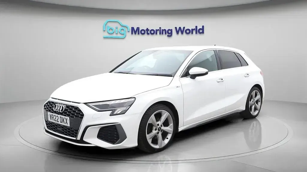 Used Audi A3 Sportback S-Line 110 HP (80 kW) 2022 White Hatchback