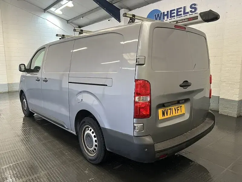 Used Vauxhall Vivaro Edition 100 HP (73 kW) 2021 Grey MPV