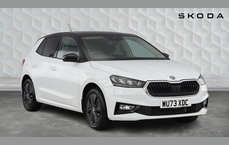 Used Skoda Fabia Colour Edition 108 HP (79 kW) 2023 Moon white Hatchback