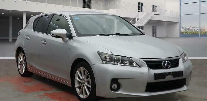Silver Used 2011 Lexus CT200h Hatchback | £7,450 (Fair price) - Image 1/4
