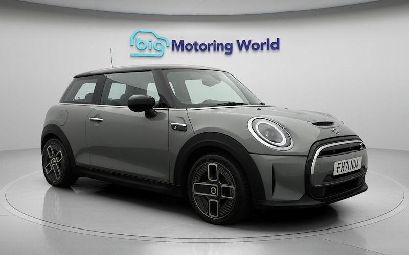 Used Mini Cooper Level 2 135 kW (184 HP) 2023 Hatchback