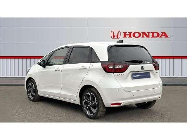 Used Honda Jazz Hybrid 109 HP (80 kW) 2023 White Hatchback
