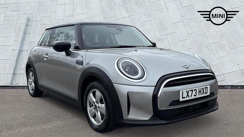 Used Mini Cooper Classic 134 HP (98 kW) 2023 Silver Hatchback