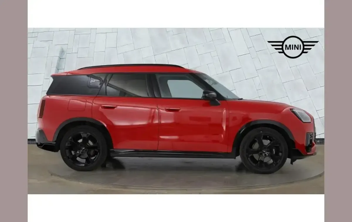 Used Mini Countryman Sport 214 HP (157 kW) 2024 Red SUV