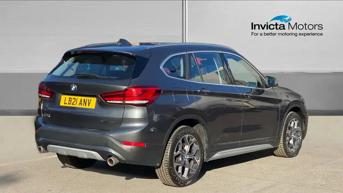 Begagnad BMW X1 xLine 192 HK (141 kW) 2021 Grå SUV