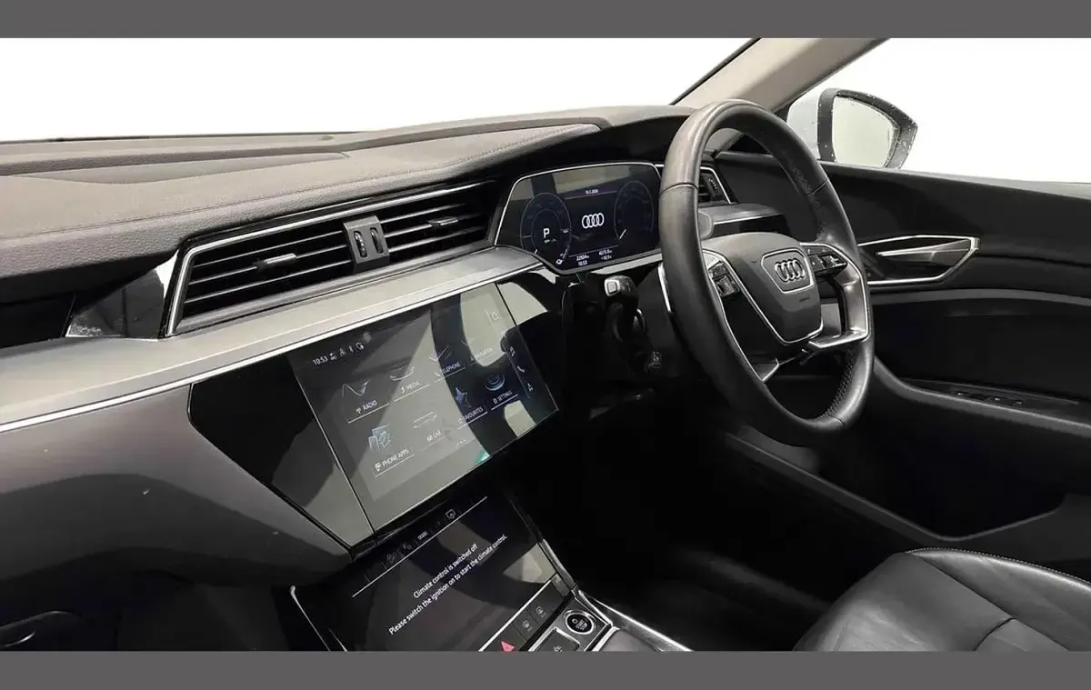 Used Audi Q8 e-tron Sport 250 kW (340 HP) 2023 White SUV