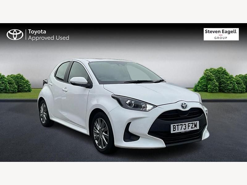 Used Toyota Yaris Hybrid 2023 White Hatchback