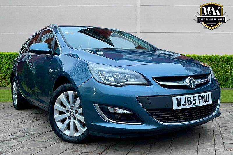 Used Vauxhall Astra Elite 2015 Blue Estate