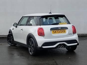 Used Mini Cooper S Exclusive 178 HP (130 kW) 2023 White Hatchback