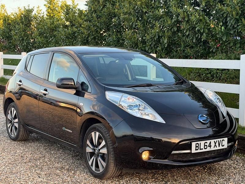Used Nissan Leaf Tekna 80 kW (109 HP) 2015 Black Hatchback