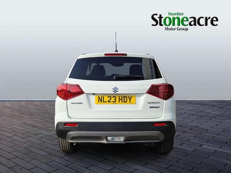 Used Suzuki Vitara SZ-T 129 HP (94 kW) 2023 White SUV