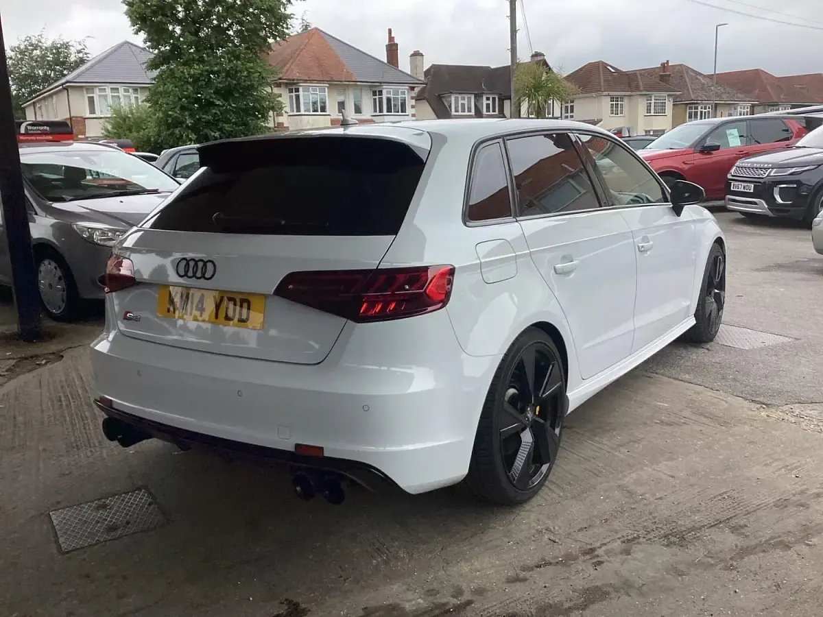 Used Audi S3 Sportback Advanced 300 HP (220 kW) 2014 White Hatchback