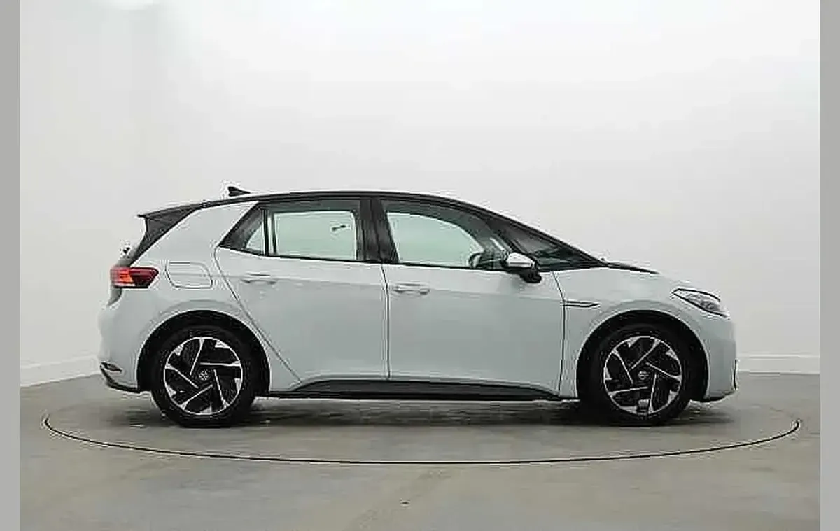 Used VW ID.3 Pro Performance 150 kW (204 HP) 2021 White Hatchback