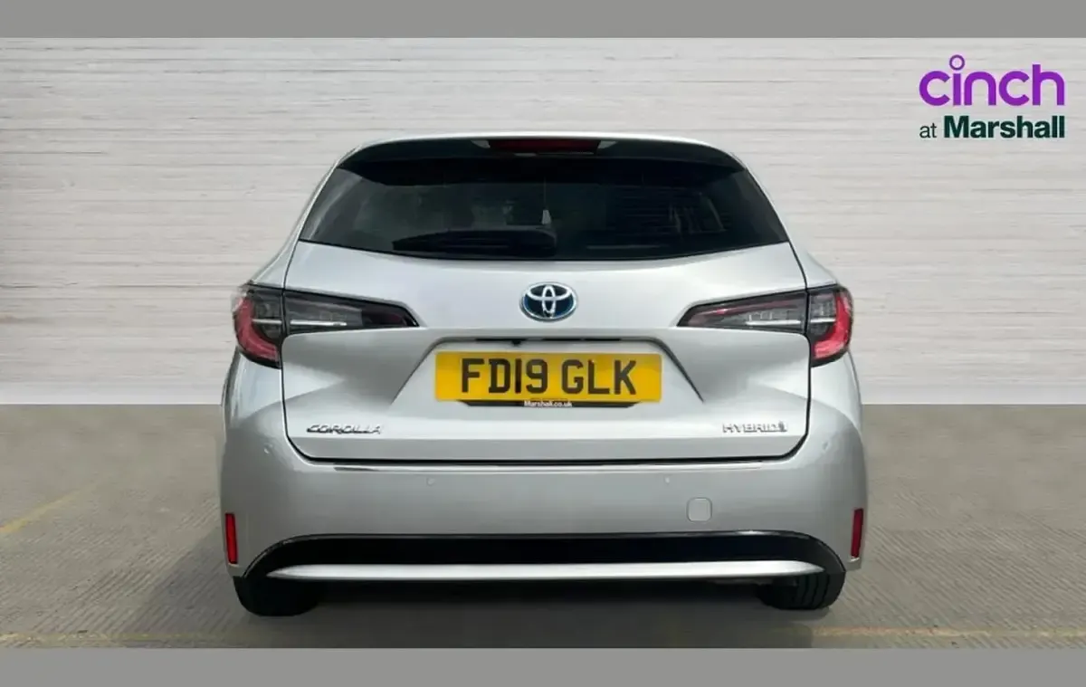 Used Toyota Corolla 122 HP (89 kW) 2019 Silver Estate