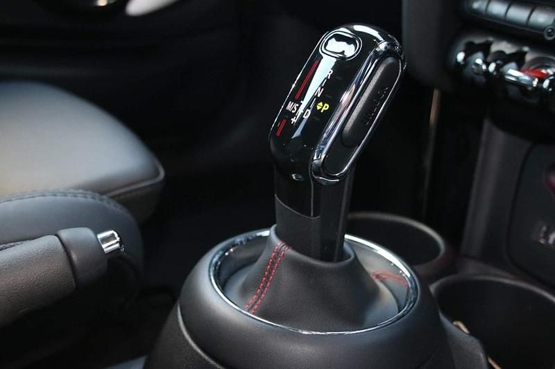 Usado Mini Cooper S Exclusive 189 HP (139 kW) 2019 Preto Citadino