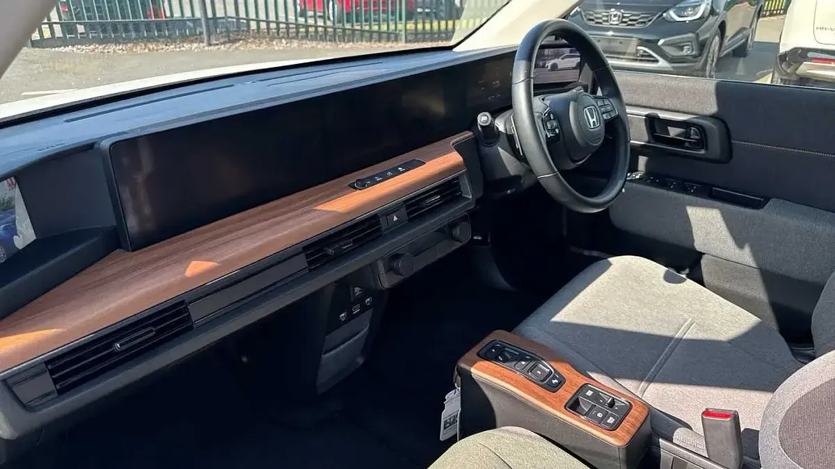 Używany Honda e 113 kW (154 KM) 2021 Biały Hatchback