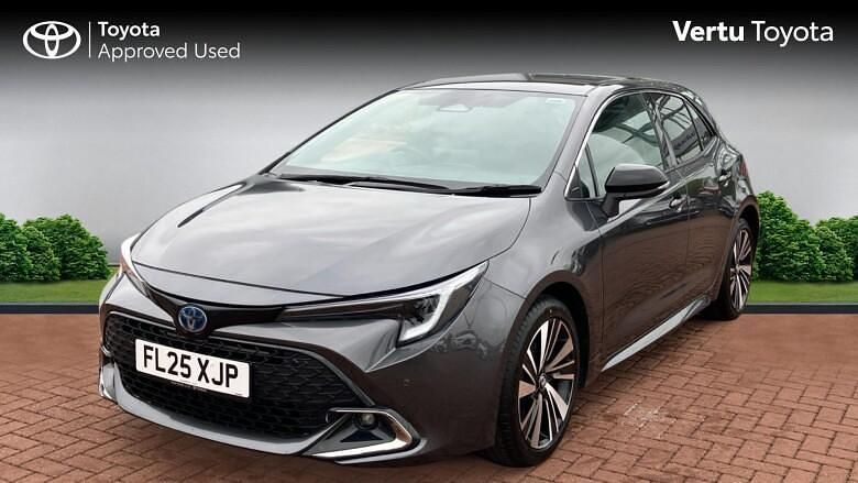 Usado Toyota Corolla Design 140 HP (102 kW) 2025 Cinzento Citadino