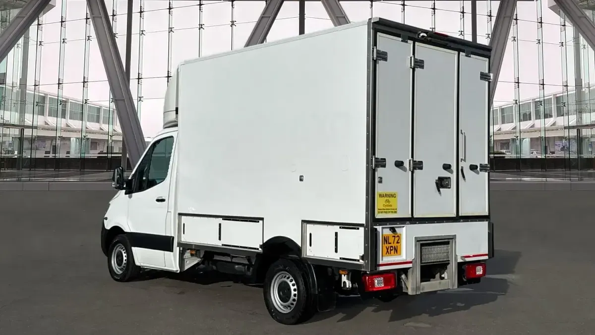 Used Mercedes Sprinter Progressive 150 HP (110 kW) 2022 White Van