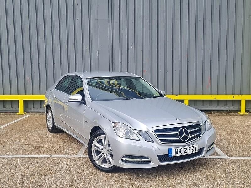 Begagnad Mercedes E220 Executive 170 HK (125 kW) 2012 Silver Sedan