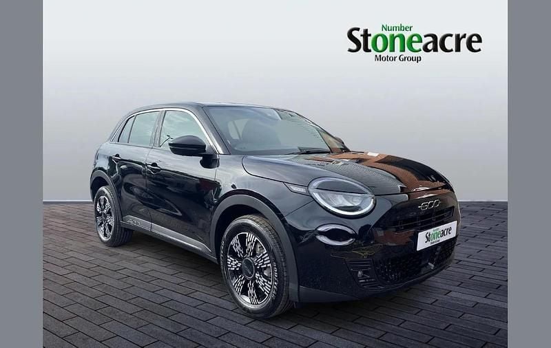 Black New 2025 Fiat 600 SUV | £19,740 (Good price) - Image 1/4
