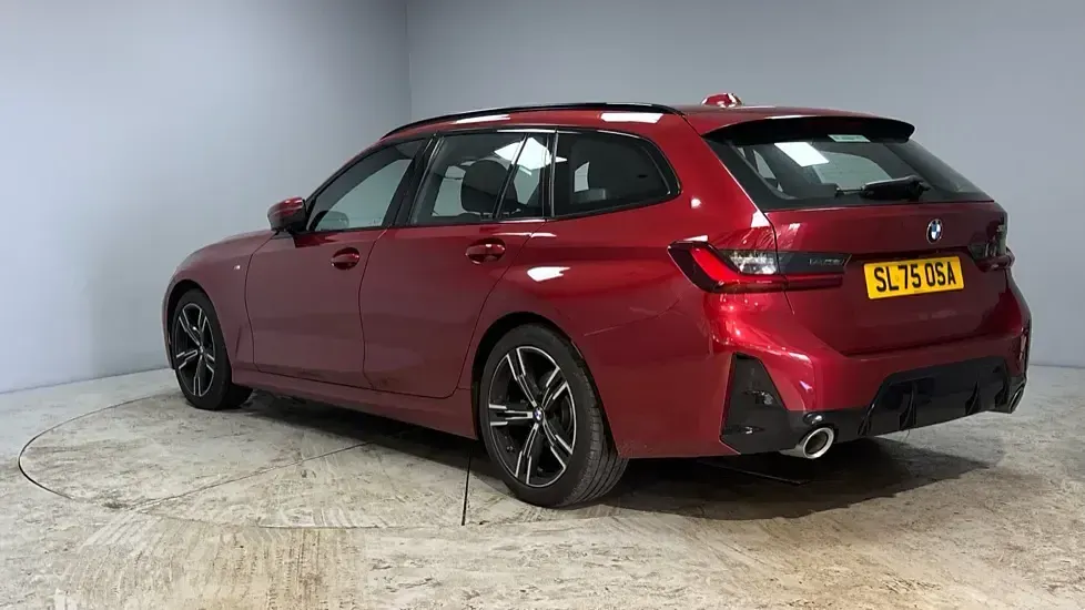 Used BMW 320 M Sport 181 HP (133 kW) 2026 Red Estate