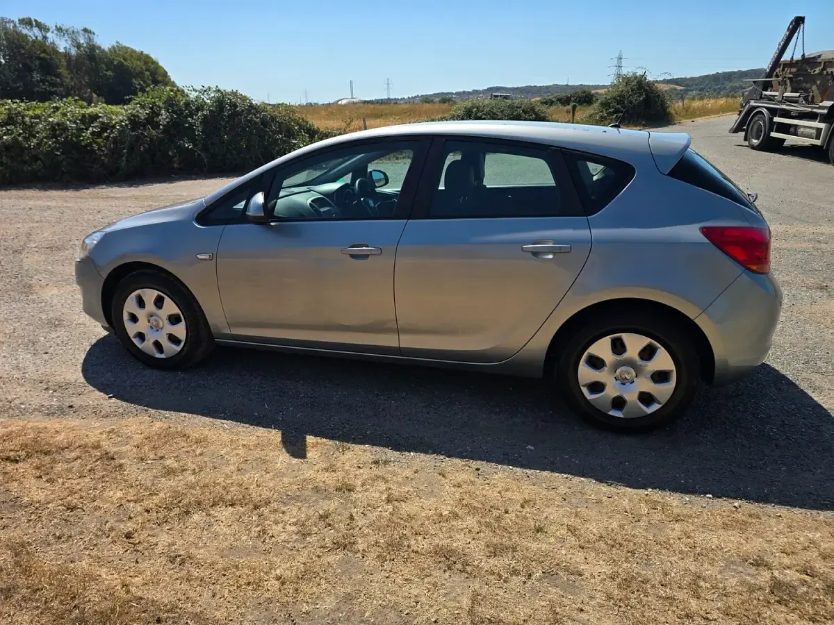 Used Vauxhall Astra 2010 Silver Hatchback