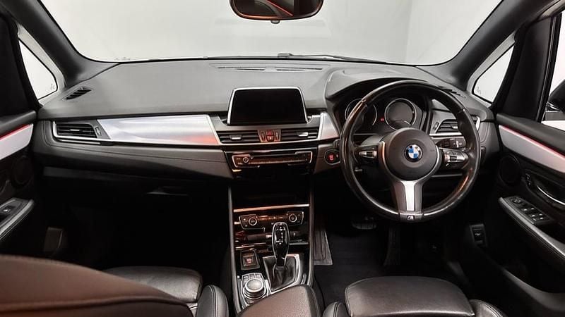 Used BMW 218 Active Tourer M Sport 138 HP (101 kW) 2020 White MPV