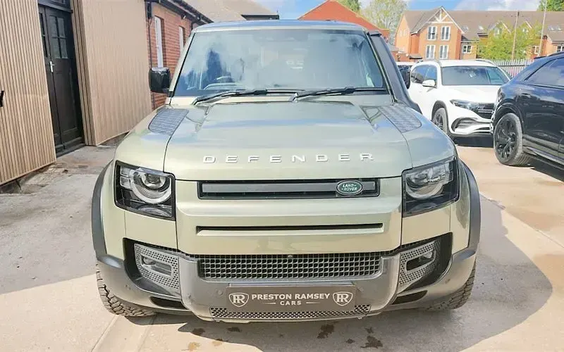 Gebraucht Land Rover Defender SE 300 PS (220 kW) 2023 SUV