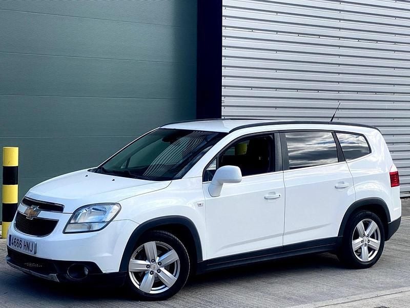 White Used 2012 Chevrolet Orlando LTZ MPV | £6,495 - Image 1/4