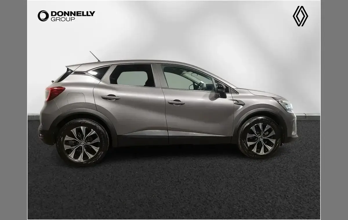 Used Renault Captur Evolution 143 HP (105 kW) 2024 Oyster grey  SUV