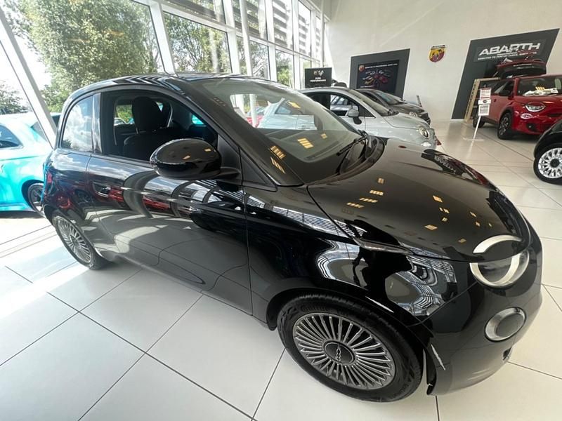 Used Fiat 500e 86 kW (118 HP) 2024 Black Hatchback