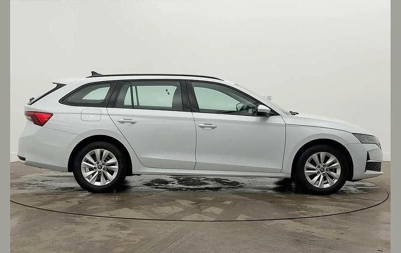 Used Skoda Octavia SE Technology 113 HP (83 kW) 2025 Moon white metallic Estate