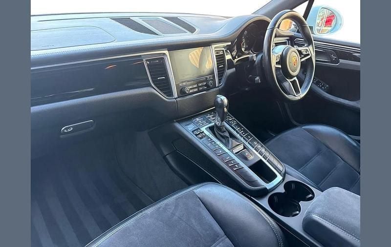 Used Porsche Macan GTS 355 HP (261 kW) 2018 White SUV