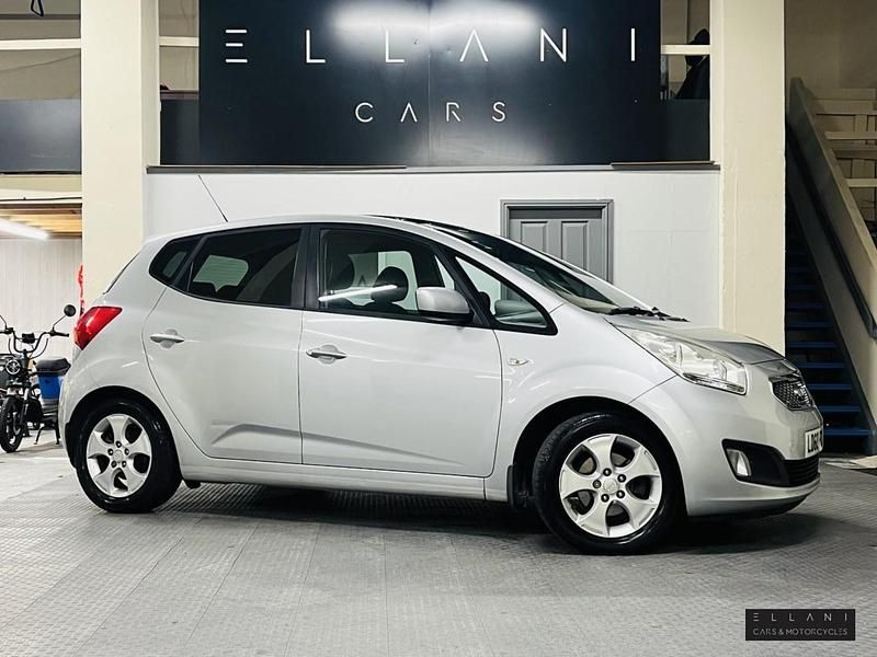 Silver Used 2010 Kia Venga Hatchback | £2,499 (Fair price) - Image 1/4
