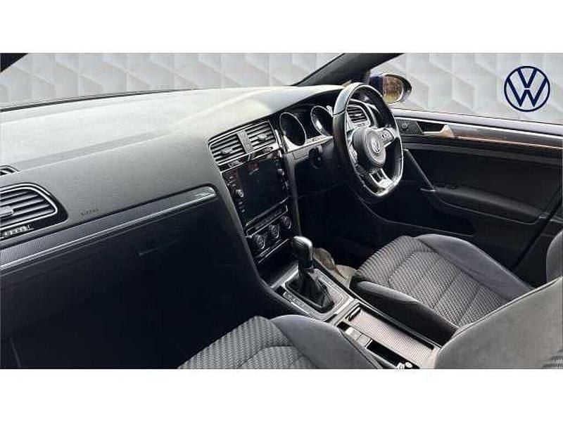 Used VW Golf VII R-line Edition 150 HP (110 kW) 2020 Blue Hatchback