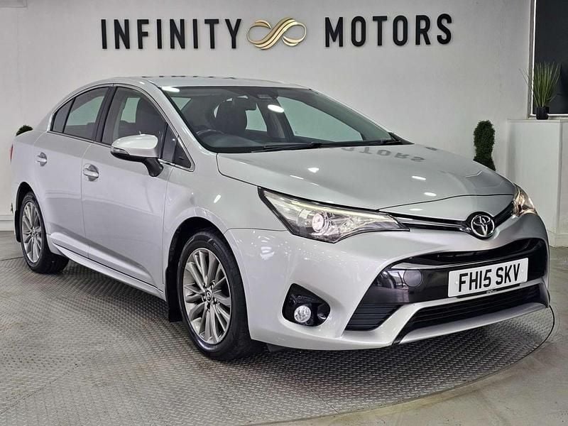 Used Toyota Avensis Business Edition 112 HP (82 kW) 2015 Silver Sedan