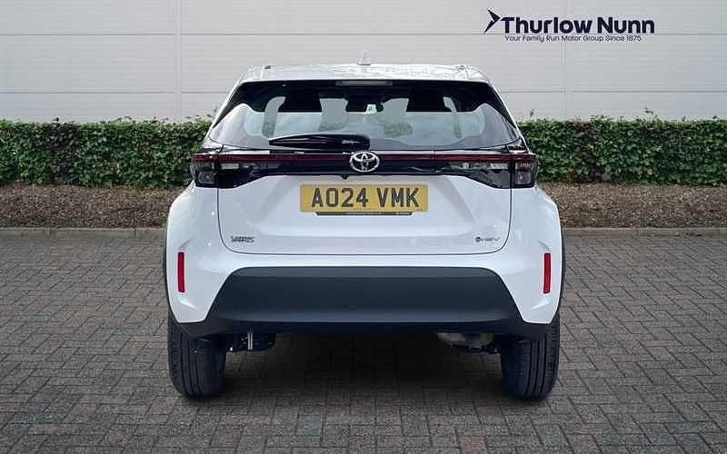 Used Toyota Yaris Hybrid 116 HP (85 kW) 2026 Estate