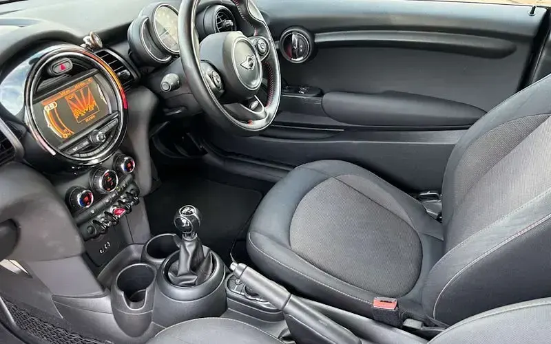 Used Mini ONE Hatch 102 HP (75 kW) 2017 Black Hatchback