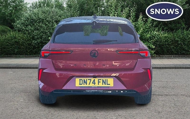 Used Vauxhall Astra Ultimate 131 HP (96 kW) 2024 Red Hatchback