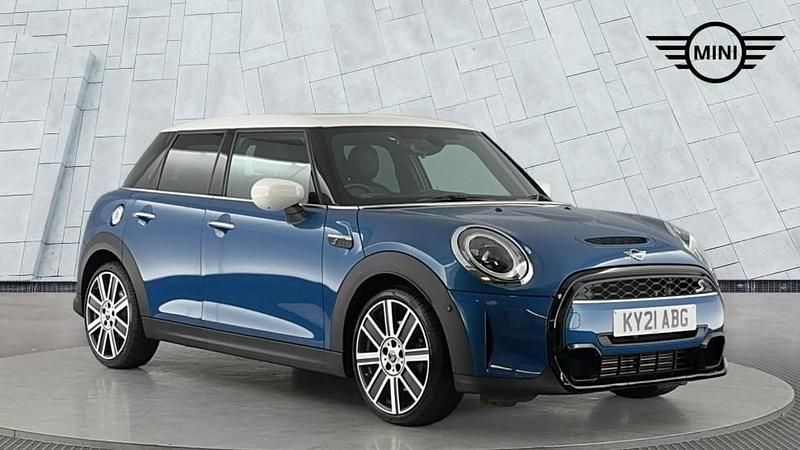 Blue Used 2021 Mini Cooper S Exclusive Hatchback | £18,950 (Fair price) - Image 1/4