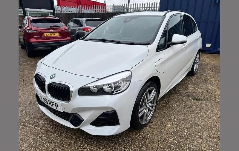 Used BMW 225 M Sport 224 HP (164 kW) 2019 White Estate