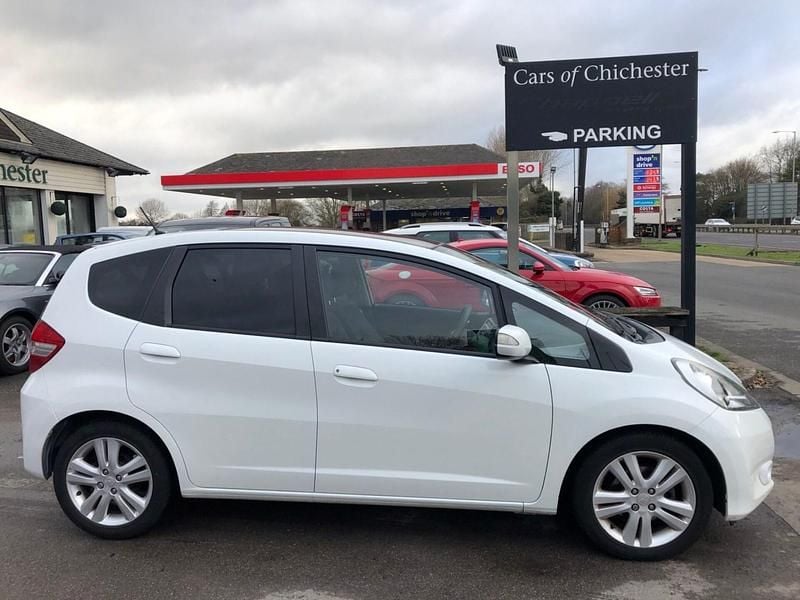 Used Honda Jazz EX 99 HP (72 kW) 2013 White Hatchback