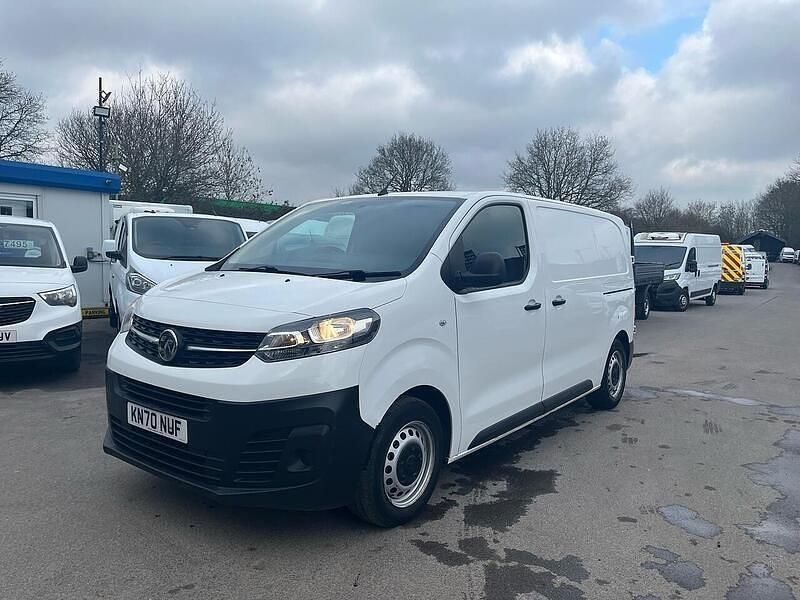 Used Vauxhall Vivaro Edition 120 HP (88 kW) 2020 White MPV