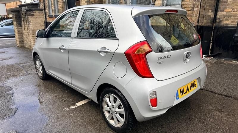 Used Kia Picanto 68 HP (50 kW) 2014 Silver Hatchback